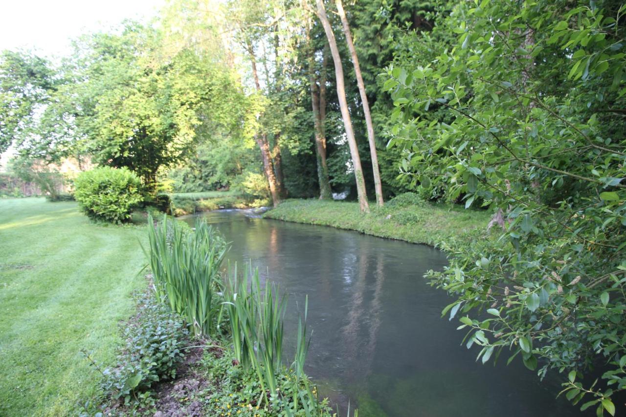 Les Rives De L'Andelle Bed and Breakfast Romilly-sur-Andelle Buitenkant foto